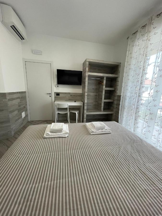 Holiday Rooms רו מראה חיצוני תמונה