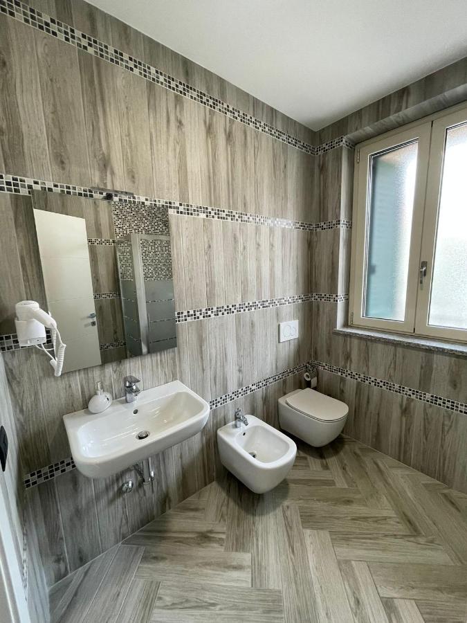 Holiday Rooms רו מראה חיצוני תמונה