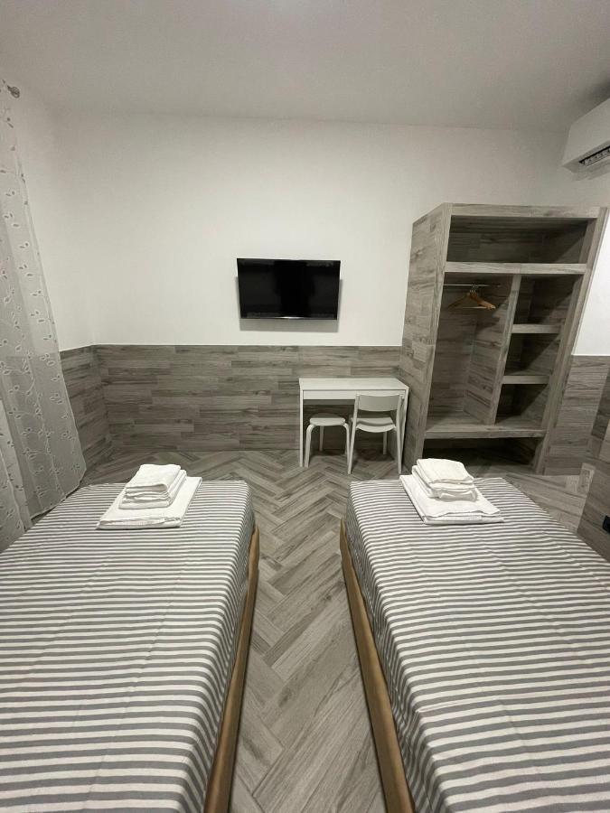 Holiday Rooms רו מראה חיצוני תמונה